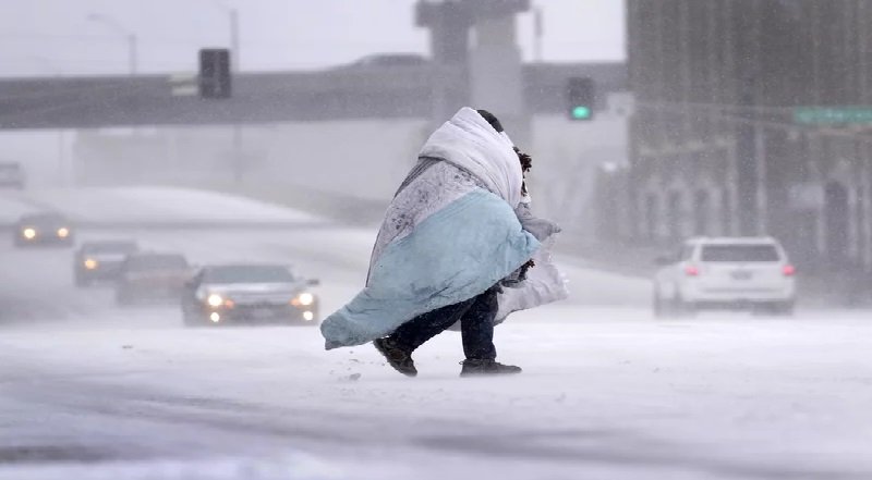 Plains blizzard snarls Christmas travel for millions across US ...