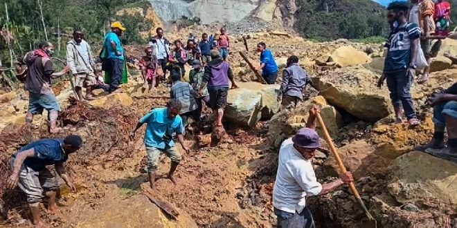 UN fears over 2000 people buried under Papua landslide - Pressmediaofindia